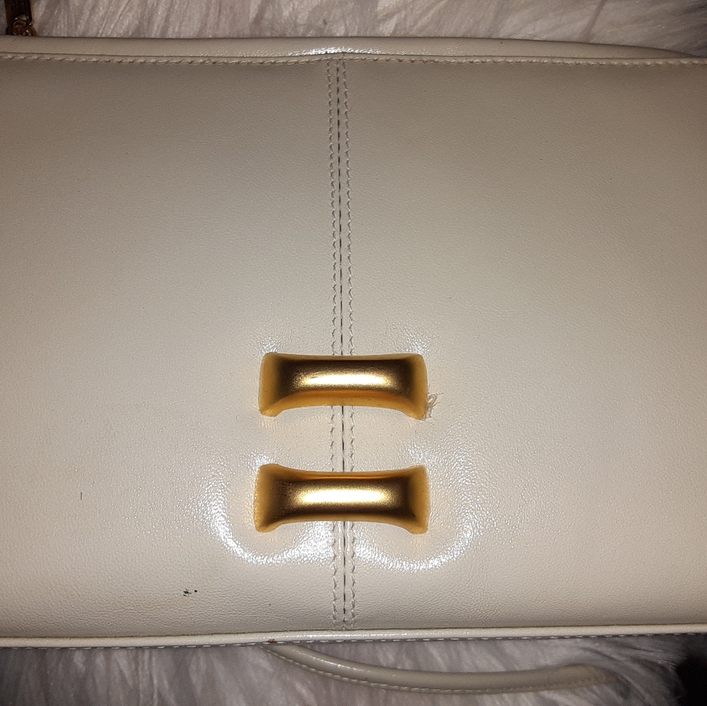 Purse - Picture 3 of 4